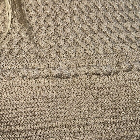 β¨βWHITE HOUSE BLACK MARKET β¨
Ecru Sleeveless Knit Halter Top
SZ M - Picture 5 of 10